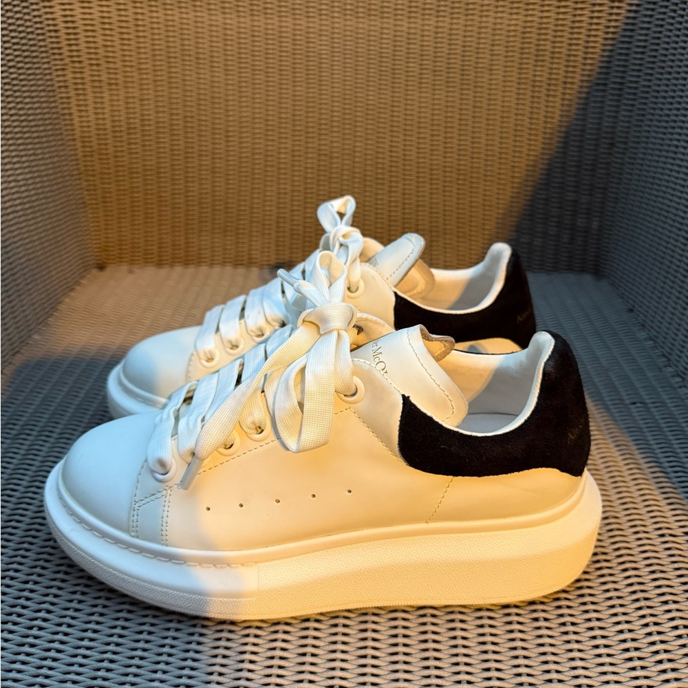 Alexander McQueen White Leather Sneakers w/ Black Suede Heel – EU 35